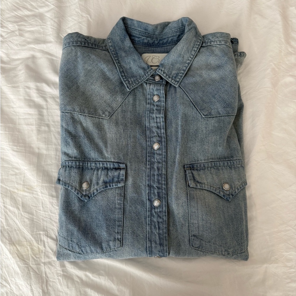 Women’s J.Crew Relaxed Fitted Denim Button Down Shirt